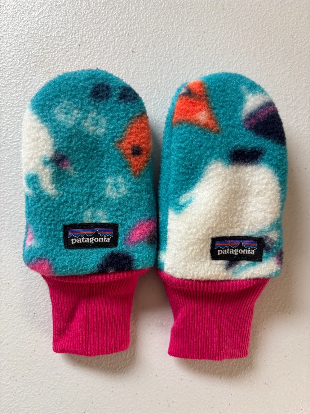Patagonia Baby Pita Pocket Mittens 3-6 Months